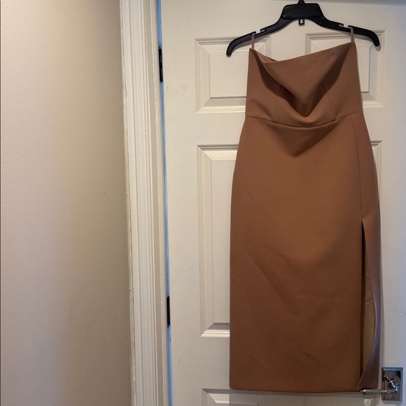 Scanlan Theodore Cady Strapless Nude Dress - Picture 5 of 8